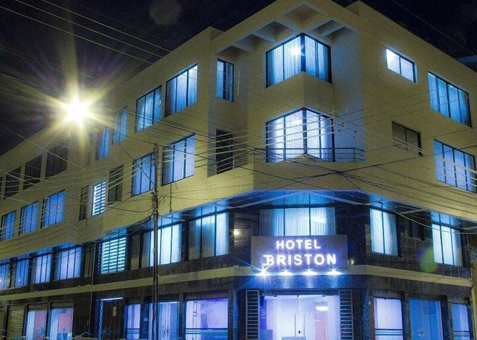 Hotel Briston Кочабамба Екстериор снимка